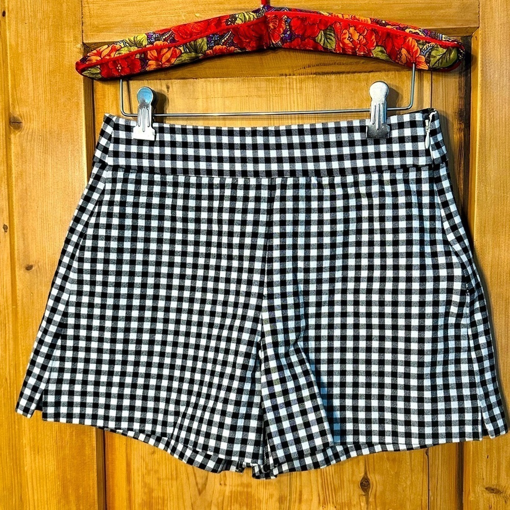 Gap Black & White Checked Side Zip Shorts Size 6 EUC